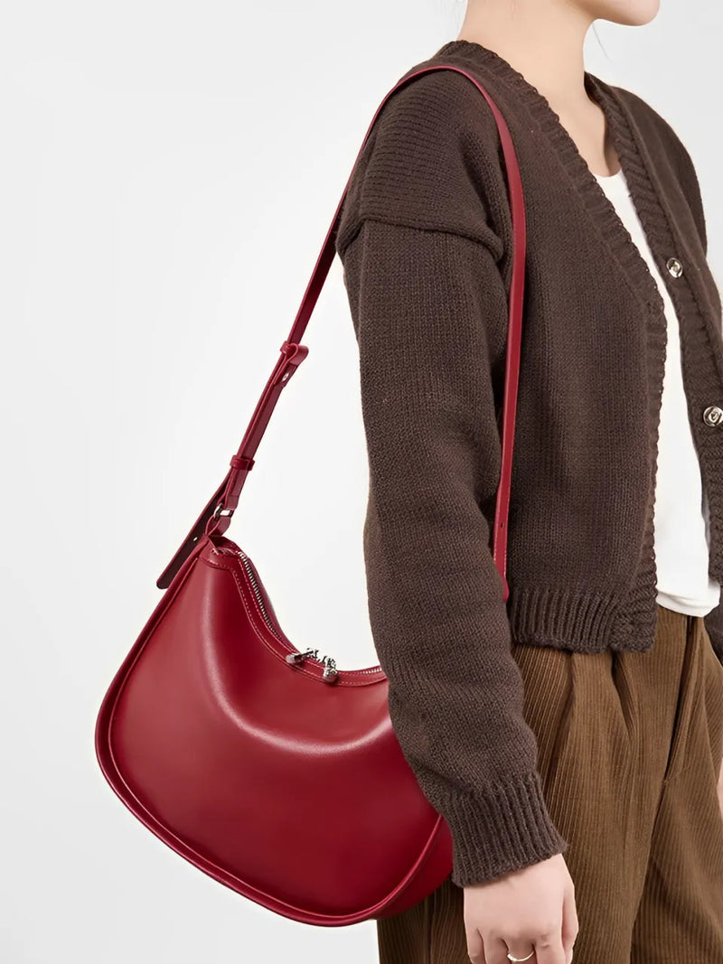 Bolsa Feminina de Ombro Meia Lua em Couro com Alça Ajustável - Luna