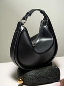 Bolsa Feminina de Ombro Meia Lua em Couro com Alça Ajustável - Luna