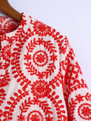 Vestido Bordado com Manga Longa Clássico