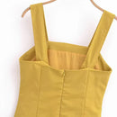 Vestido Mini Sem Costas com Zíper e Gola Quadrada