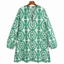 Vestido Bordado com Manga Longa Clássico